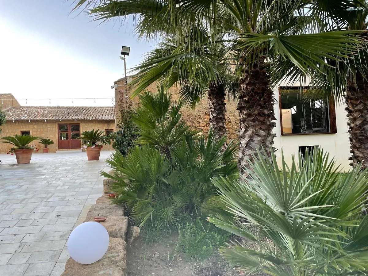 农家乐 Masseria Santa Barbara 卡尔塔尼塞塔