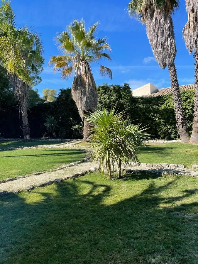 Masseria Santa Barbara 卡尔塔尼塞塔 0*,