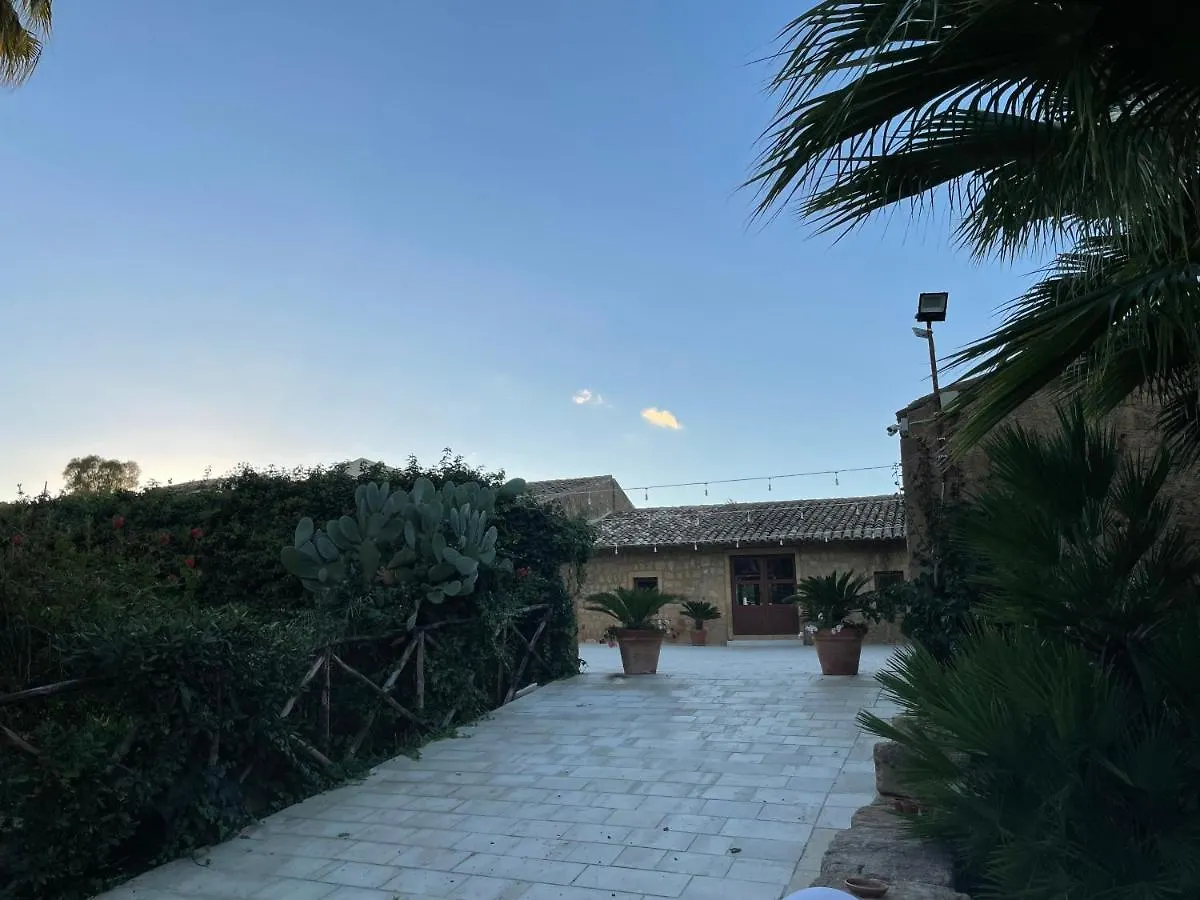 Masseria Santa Barbara 卡尔塔尼塞塔 0*,  意大利